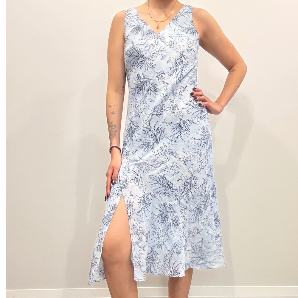 Light Blue Botanical Print V-Neck Midi Dress with‎ Side Slit
